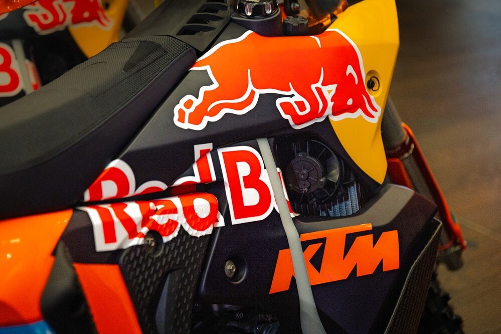 KTM 450 Rally Replica: arrivano il model year 2026 e la Sanders Edition